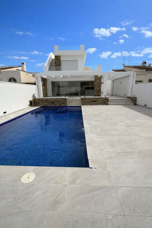 Villa in Torrevieja - view 1