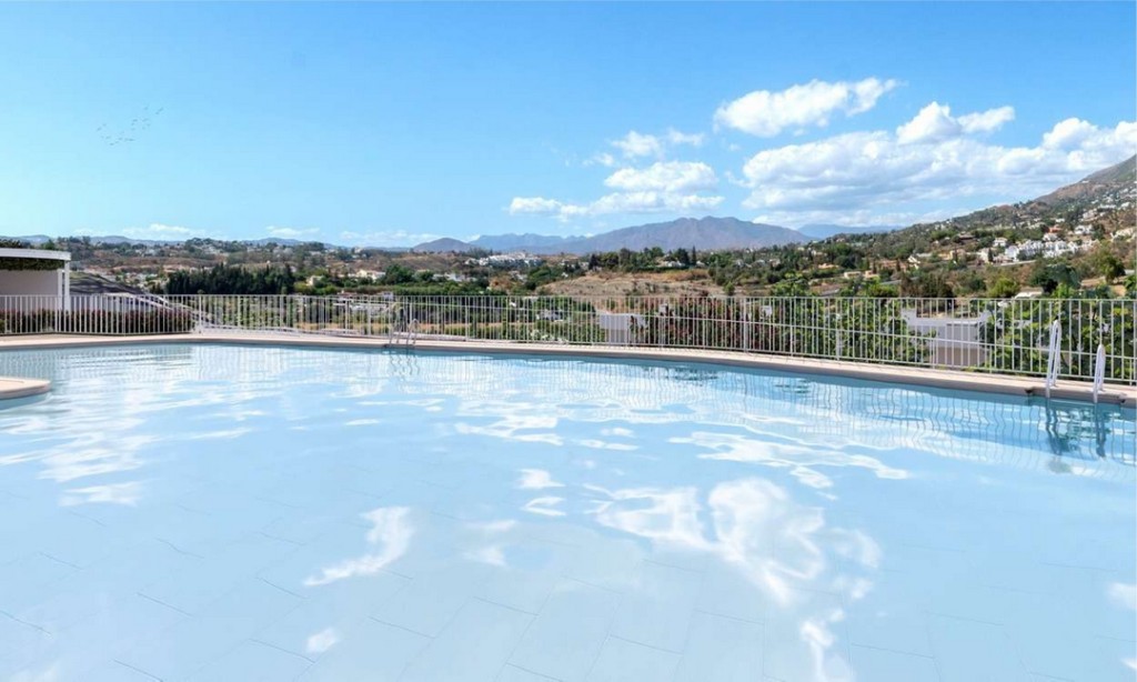 Apartment in Fuengirola - Image 2