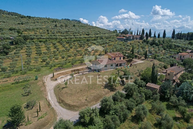 House in Camucia-Monsigliolo - view 1
