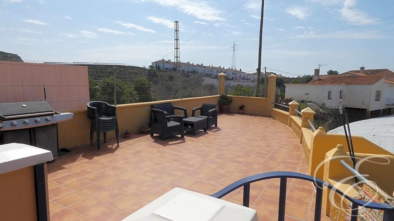 Villa in Caleta de Velez - Image 2