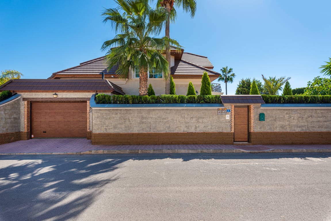 Villa in Ciudad Quesada - Image 2