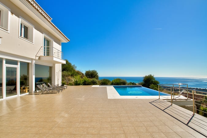 House in Marbella Del Este - view 1