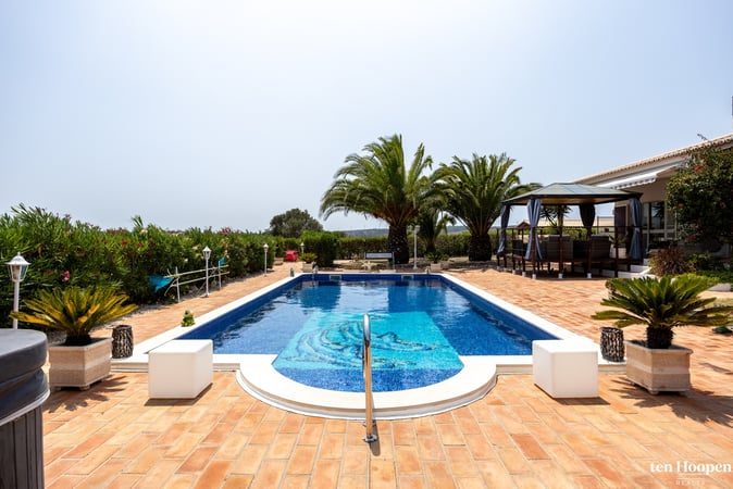 Villa in Bensafrim - view 1