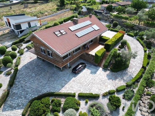 House in Pedras Salgadas - view 1