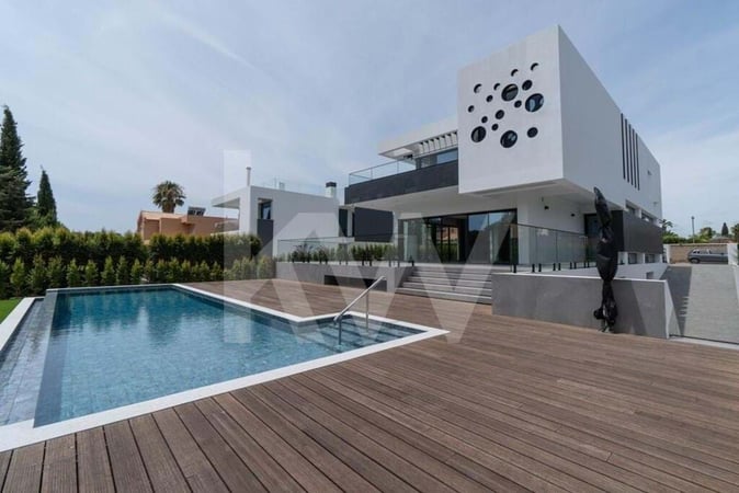 Villa in Loule - view 1