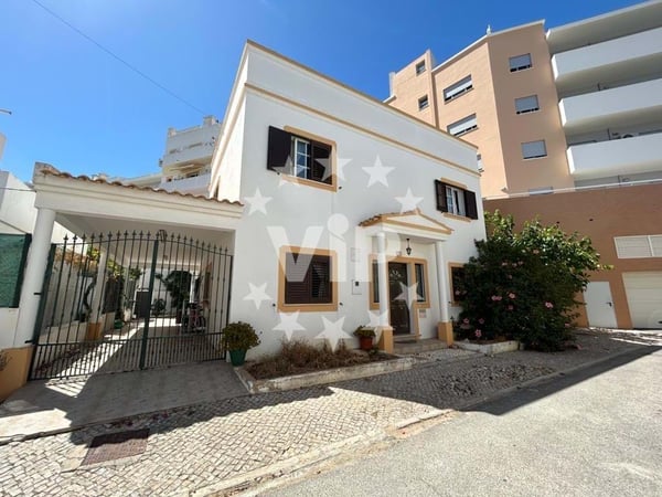 Villa in Canhestros - view 1