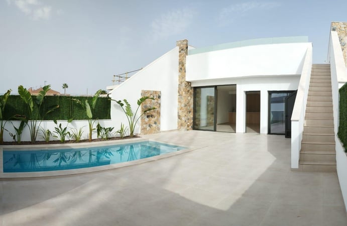 Villa in Los Alcazares - view 1