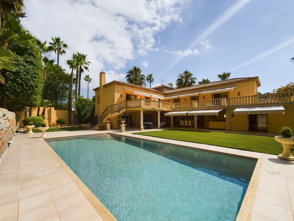House in Nueva Andalucia - Image 2