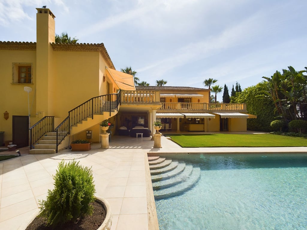 House in Nueva Andalucia