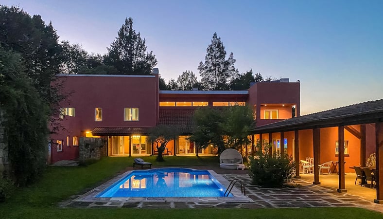 House in Oliveira do Douro - view 1