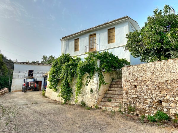 House in Riogordo - view 1