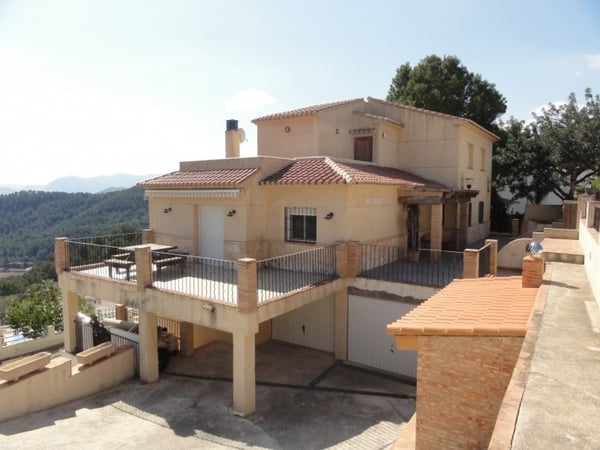 Villa in Oliva - view 1