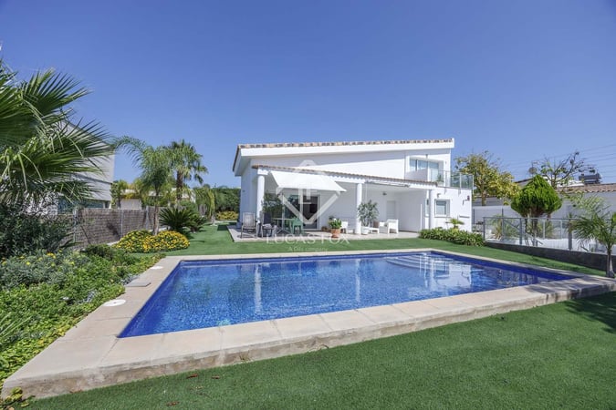 House in Valencia - view 1