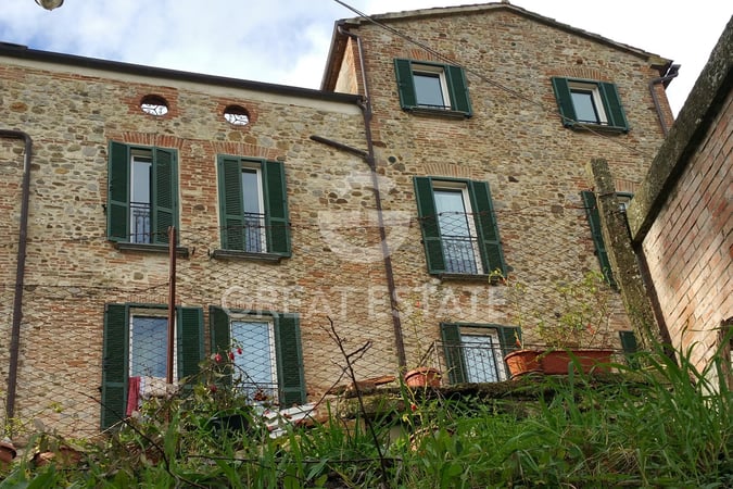 House in Fabro - view 1