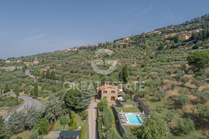 House in Cortona - view 1