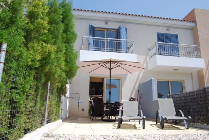 Villa in Pafos - view 1