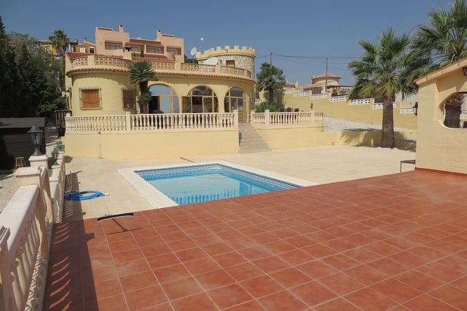 House in El Campello - view 1