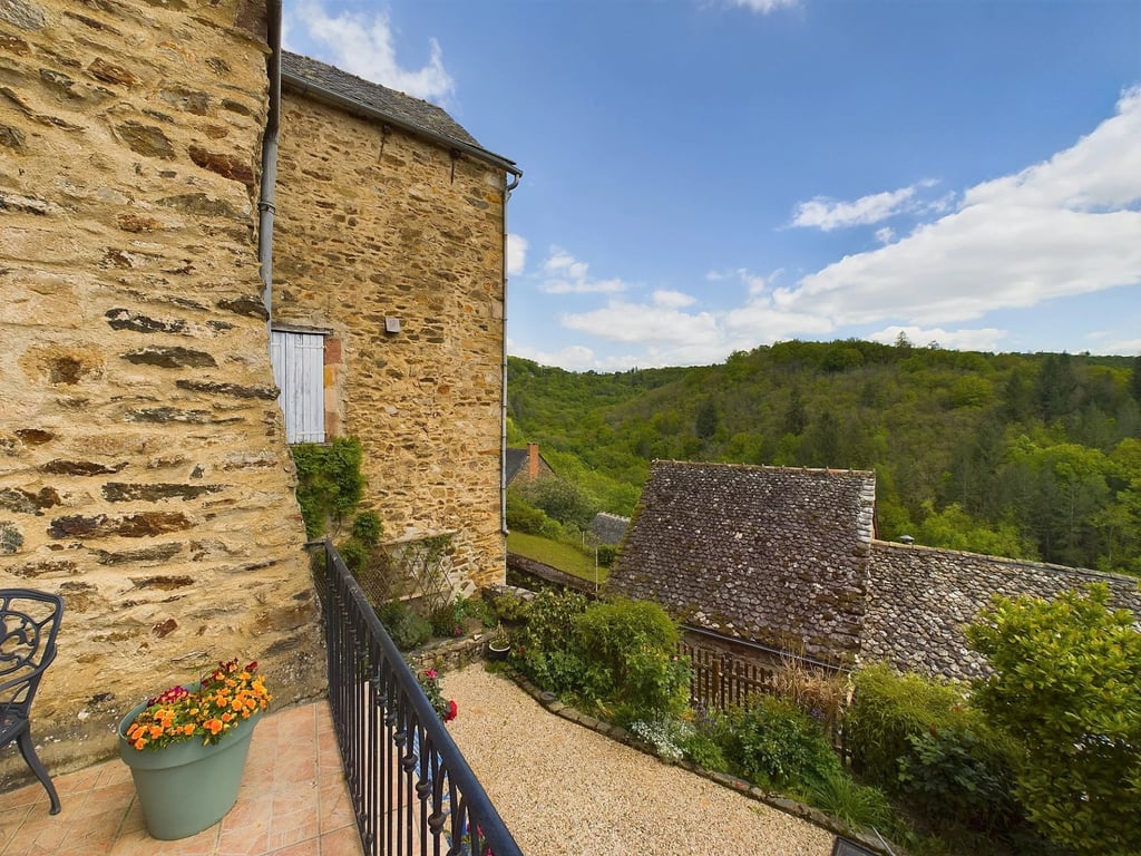 House in La Fouillade - Image 2