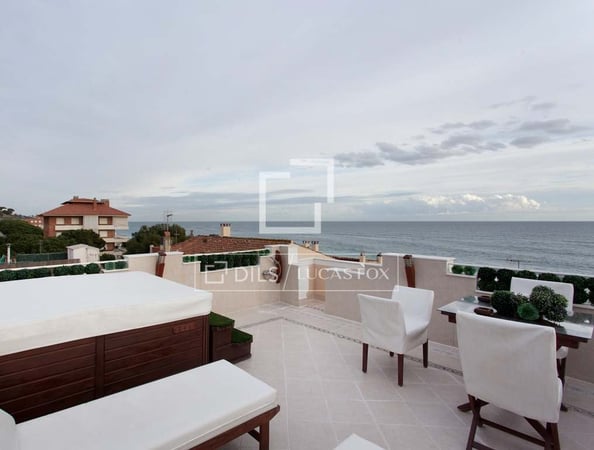 House in Caldes d'Estrac - view 1