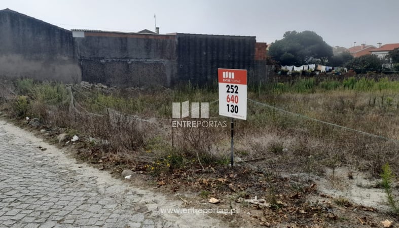 House in Povoa de Varzim - view 1
