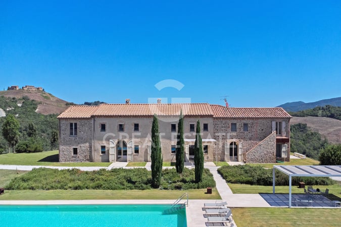 House in Volterra - view 1