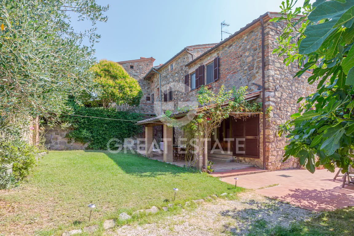 House in Cetona - Image 3