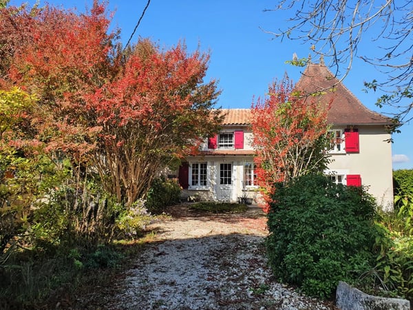 House in Gurat - view 1