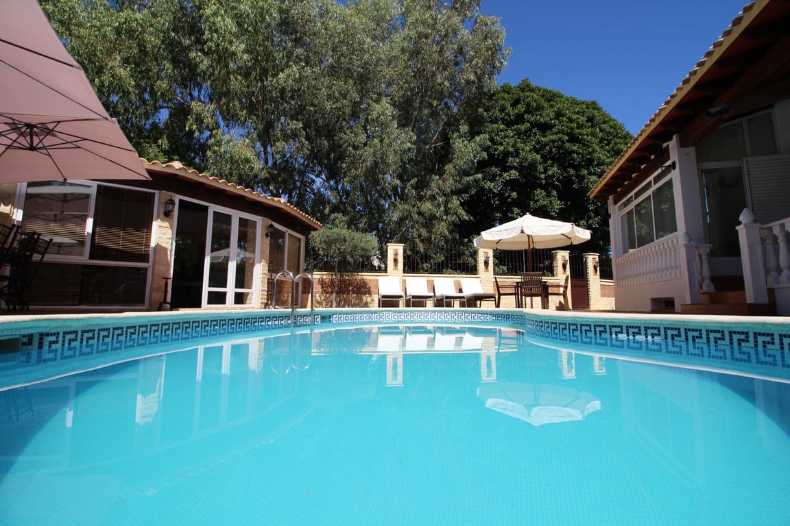 Villa in Atamaria - Image 2