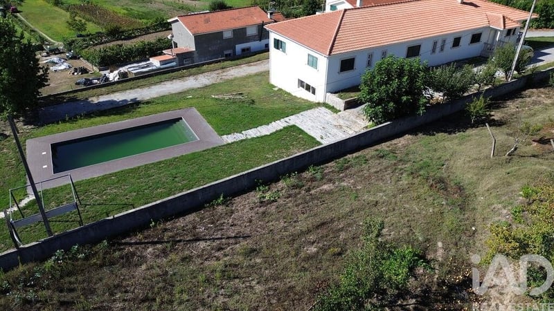 House in Vila Marim - view 1