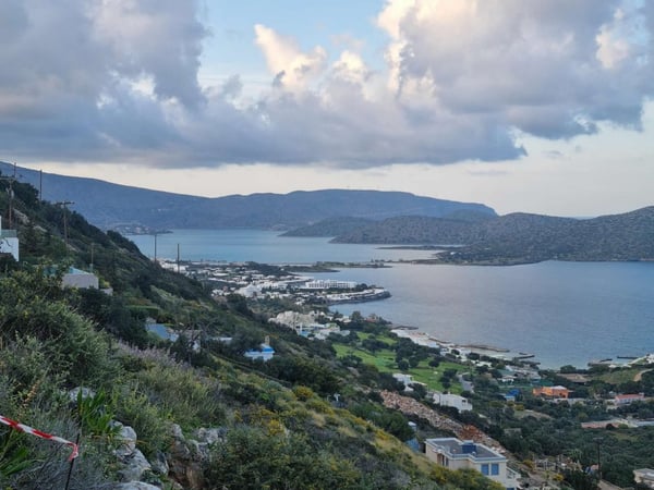 House in Agios Nikolaos - view 1