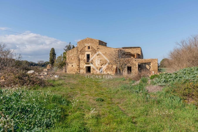 House in Casavells - view 1