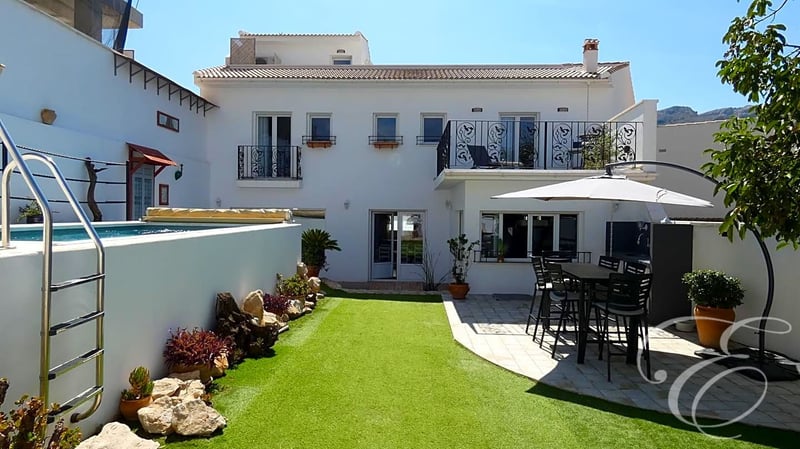 Villa in Malaga - view 1