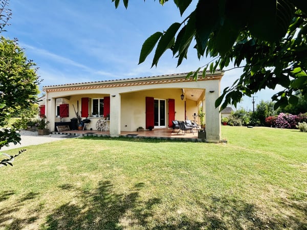 House in Lalandusse - view 1