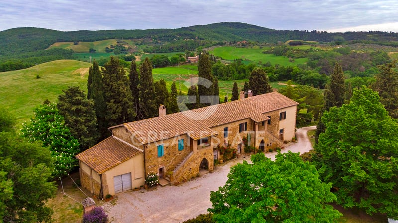 House in Montalcino - view 1