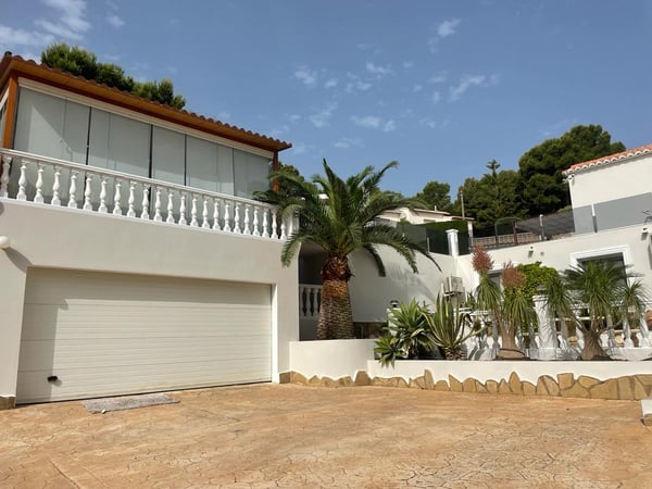 Villa in Moraira - view 1
