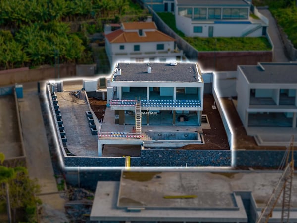 Villa in Estreito da Calheta - view 1