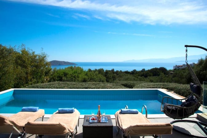 Villa in Schisma Eloundas - view 1