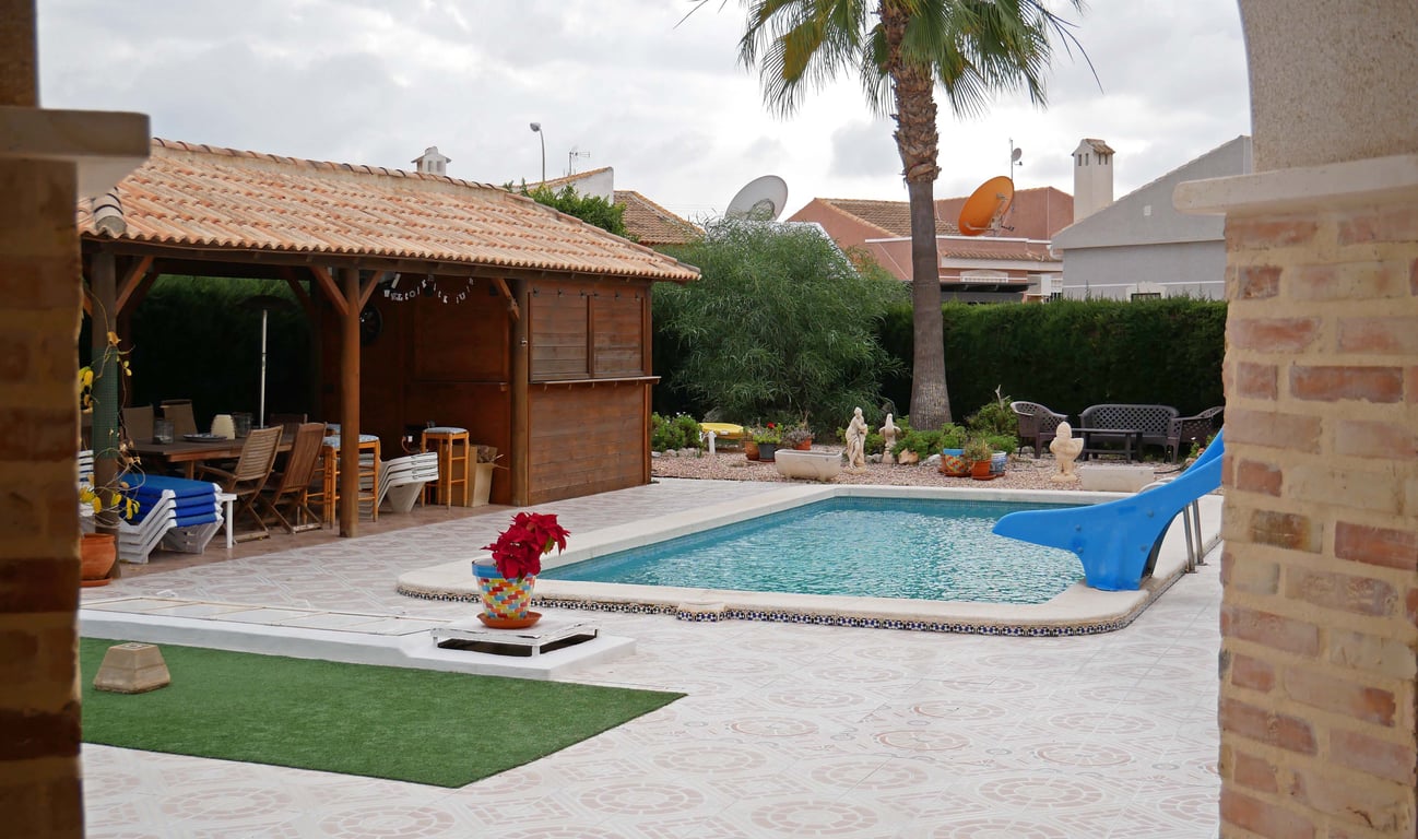 Villa in El Chaparral - Image 3