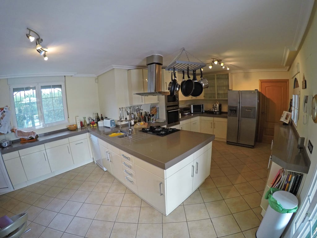 Villa in El Chaparral - Image 2