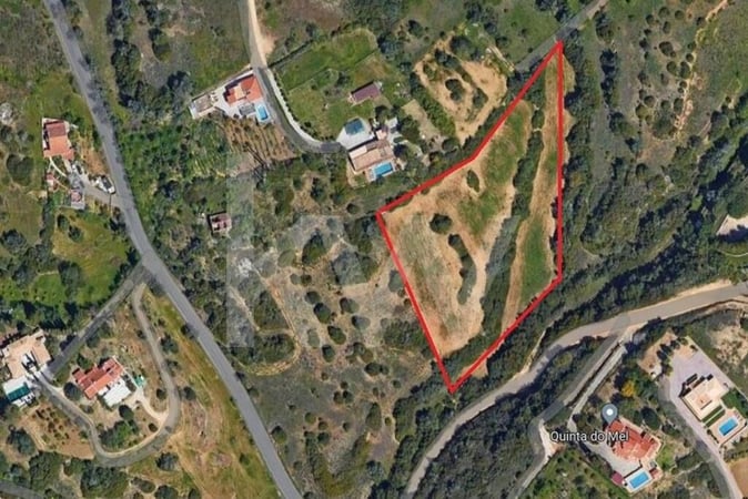 Land in Lagoa - view 1