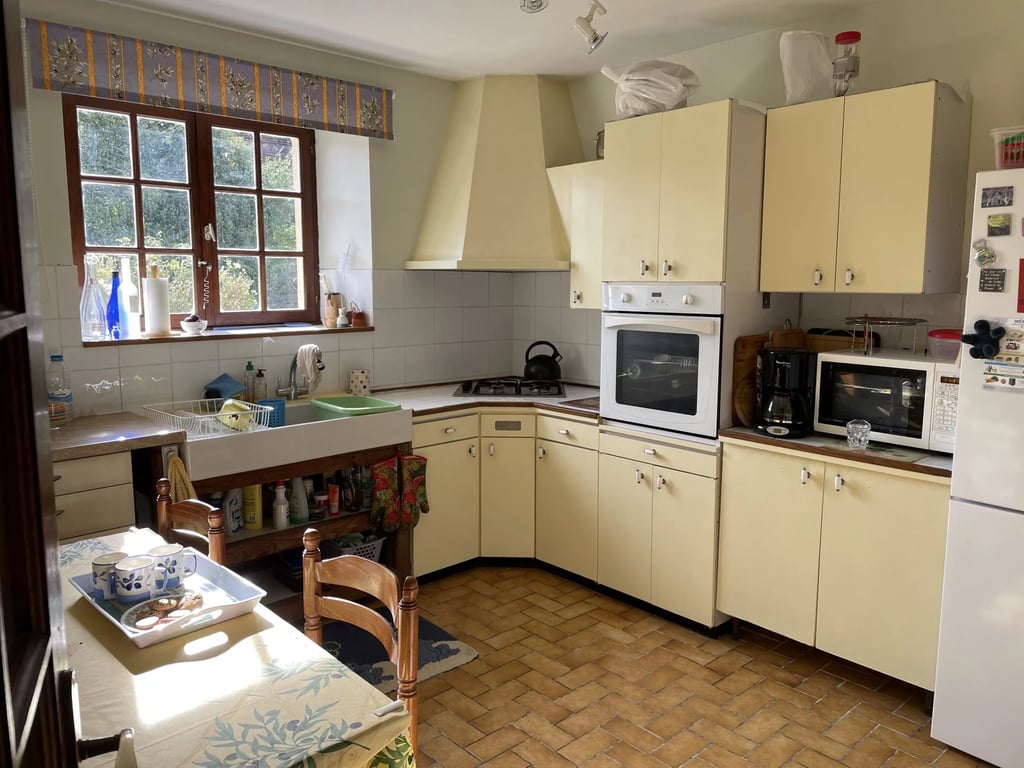 House in La Chatre-Langlin - Image 3