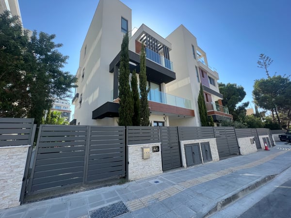 House in Germasogeia - view 1