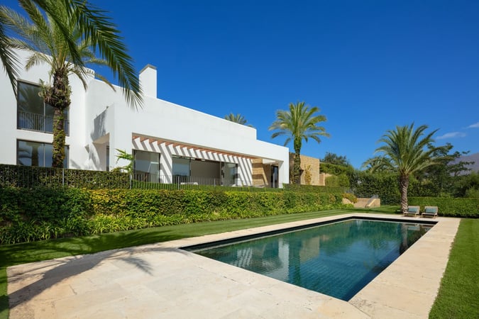 Villa in Casares - view 1