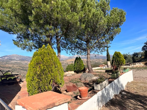 House in Comares - view 1