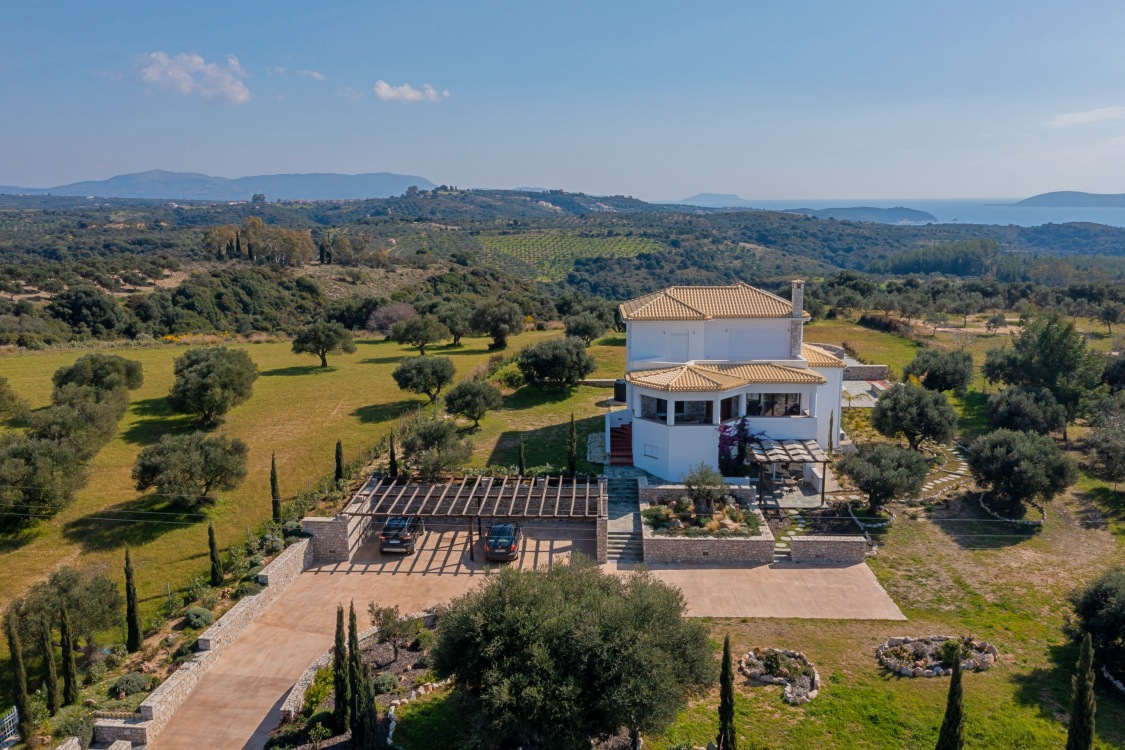 Villa in Anemomylos - Image 2