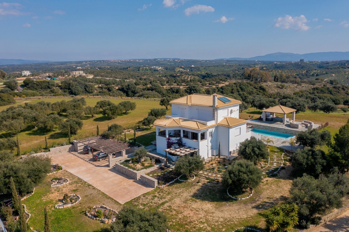 Villa in Anemomylos - Image 3