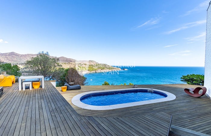 House in Llanca - view 1