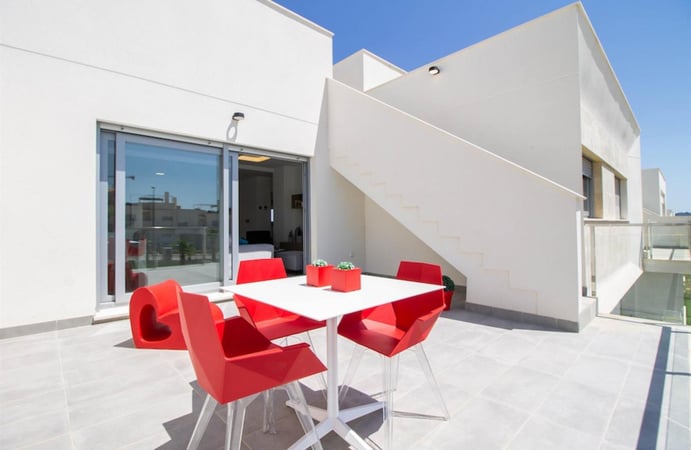 Penthouse in Alicante - view 1