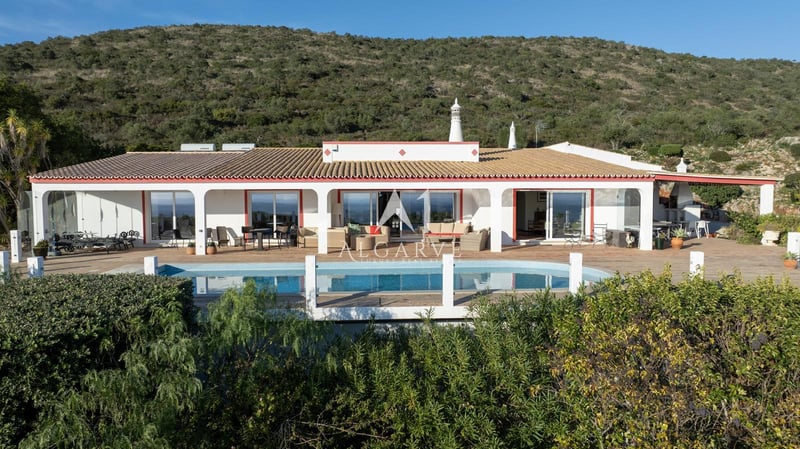 House in Santa Barbara de Nexe - view 1