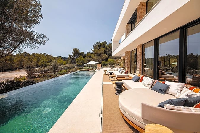 Villa in Roca Llisa - view 1